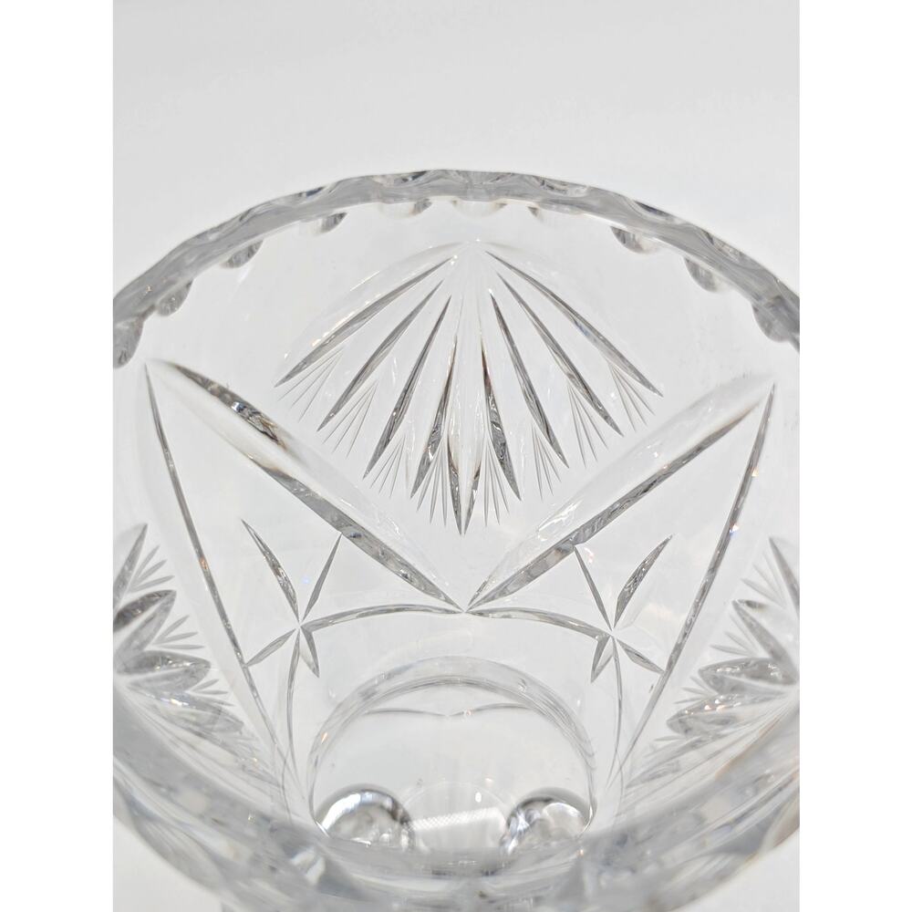 Gorgeous Vintage Cut Crystal Tripod Footed Scalloped Mouth Flower Vase - Picture 3 of 11